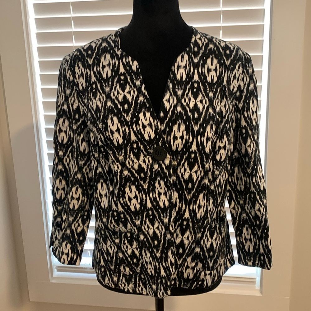 Kim Roger’s black and white blazer